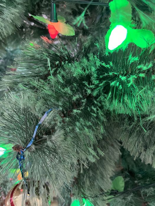 Продам ёлку 2,1 м