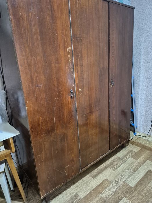 Продается шифоньер