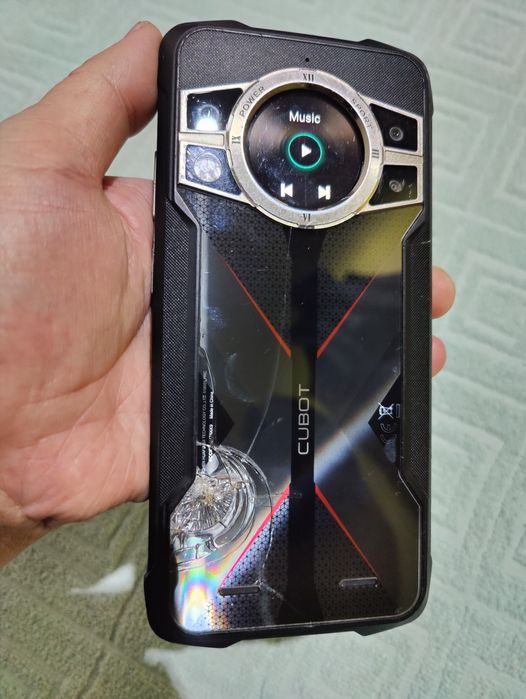 Продам телефон игравой