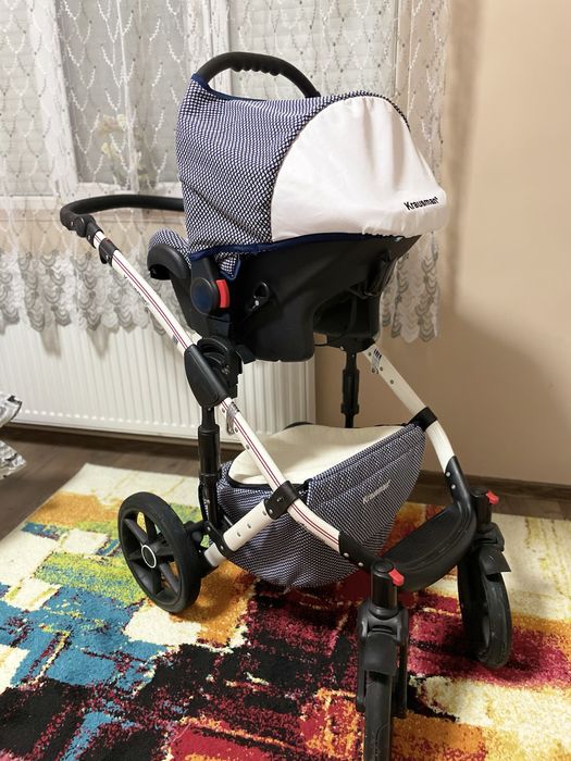 De vanzare carucior 3 in 1