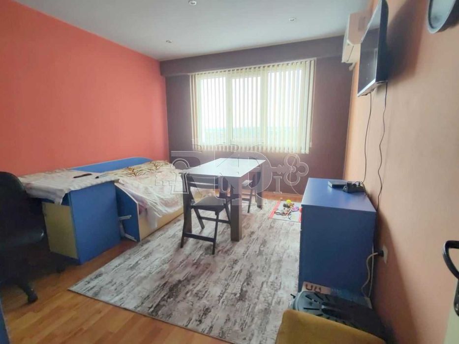 Продава се Тристаен апартамент в Добрич, ЖП Гара - 89 кв.м за 831 €/кв.м - Снимка #7