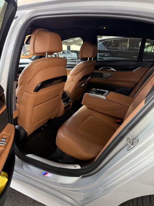 BMW Seria 7 2017 — imagine 5