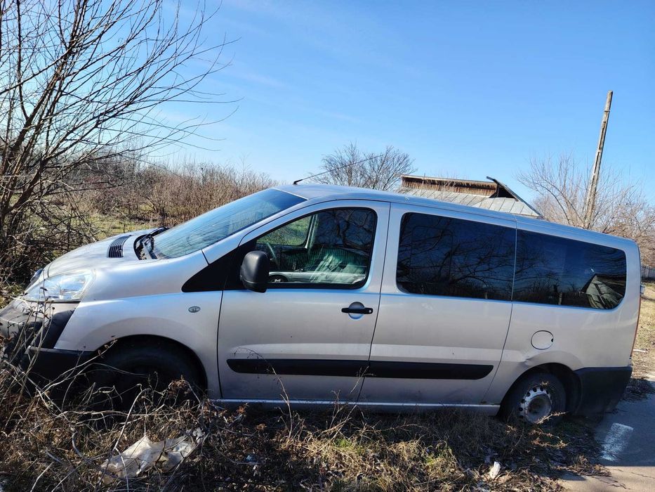 Mercedes vito dezmembrez sau vand