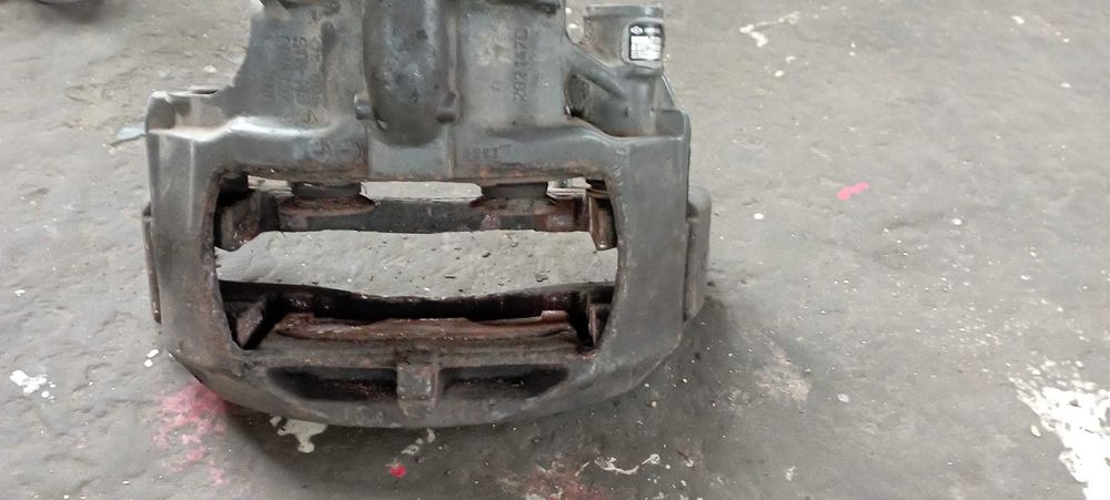 Etrier frana Knorr Bremse ptr Actros Axor Daf Renault etc. A 944 420 39 01