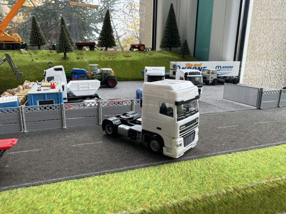 Cap tractor herpa volvo daf mercedes scara 1/87