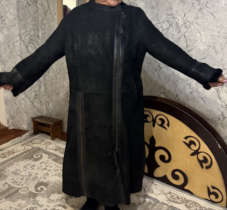 Продадим верхнюю одежду