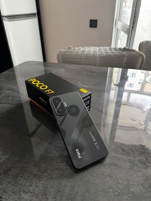Poco F7.      16/528g