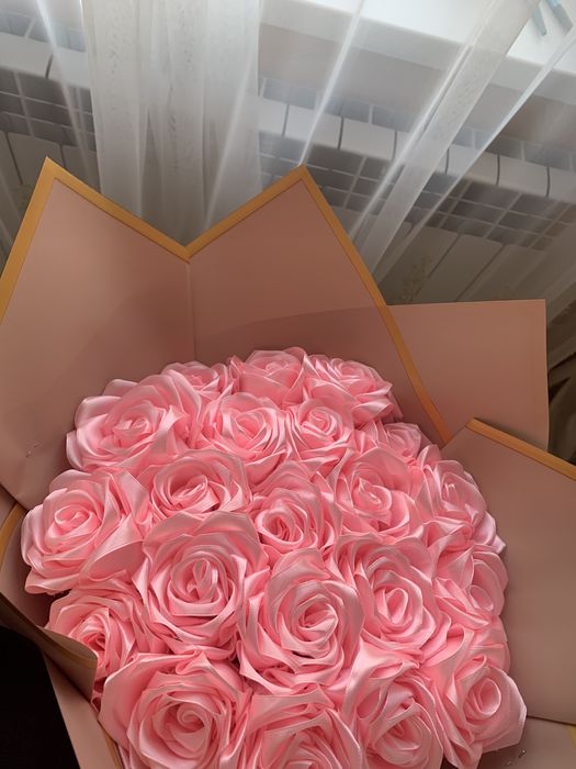 Атласные  Розы с люовью