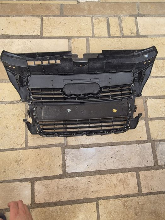 Grila centrala audi a 3 facelift