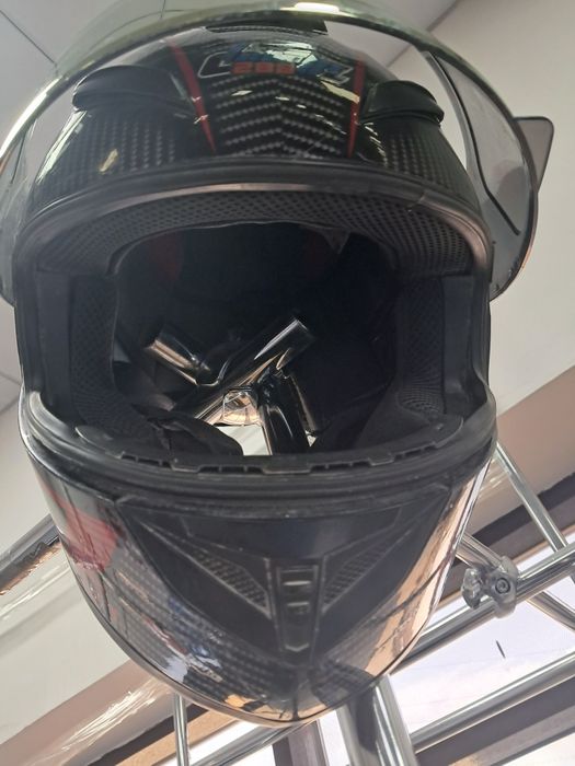 Продам шлем срочно