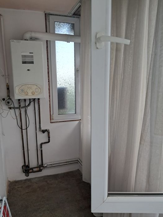 PROPRIETAR vand apartament 3 camere decomandat – gata de mutare 0 Comision