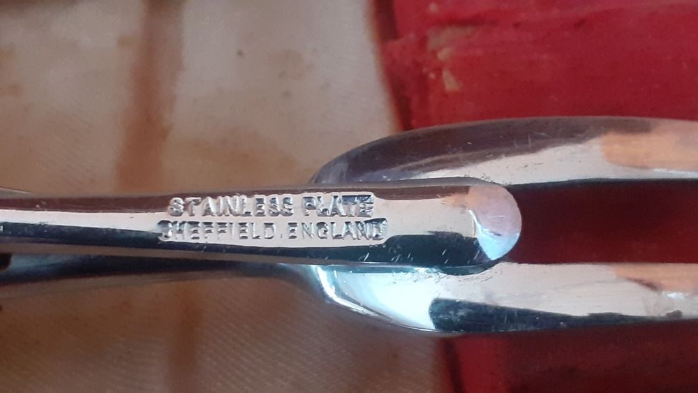 Стари английски прибори за барбекю(скара)