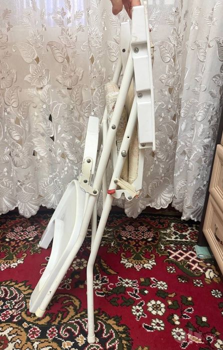Детский столик б/у