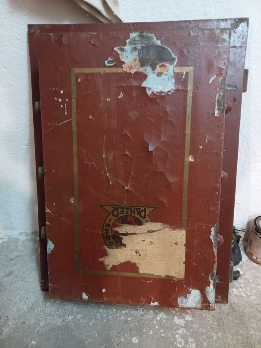 Врата за огнеупорен сейф "Сокеровъ - София - PANZER"