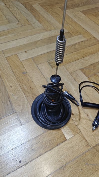 Statie CB PNI Escort HP62 + antena CB PNI ML70