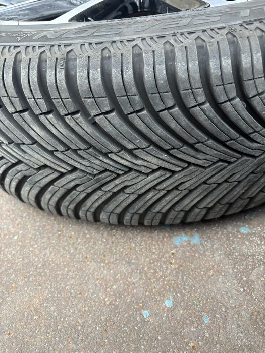 Джанти с гуми  Toyota Yaris 17 5x100