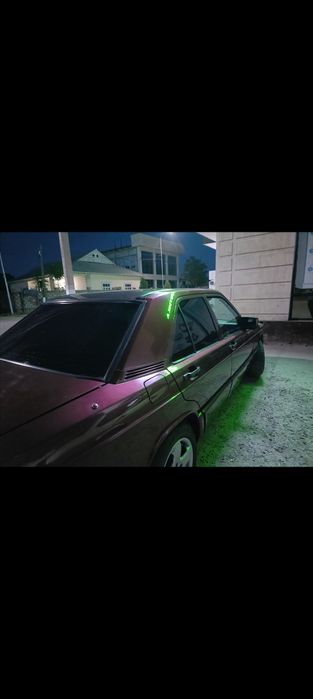 Мерседес 190 авангард россо