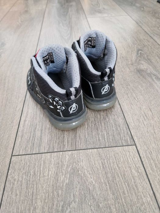 Ghete Geox Marvel lumini  27