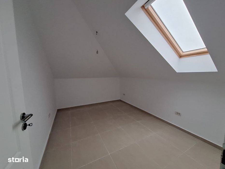 Apartament cu 3 camere- 71 mp utili-bucatarie inchisa- Pozitie excelen