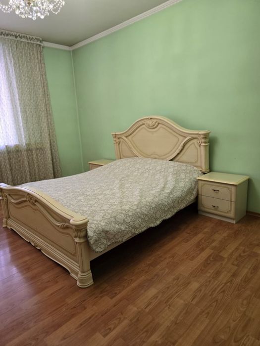 Продам спальный гарнитур комплект