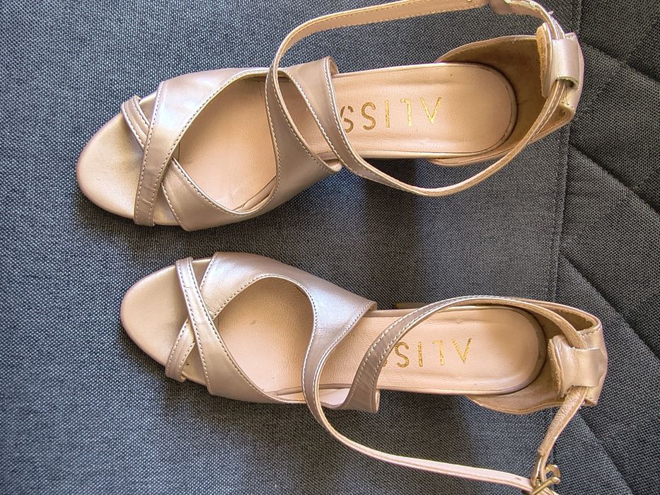 Sandale cu toc  8 cm