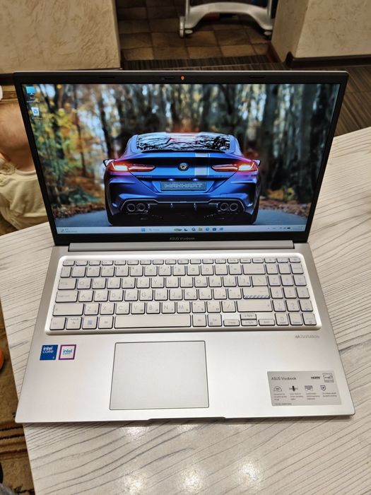 Мощный ноутбук Asus 10 ядер.