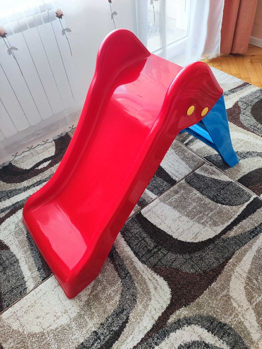 Детска пързалка – като нова!