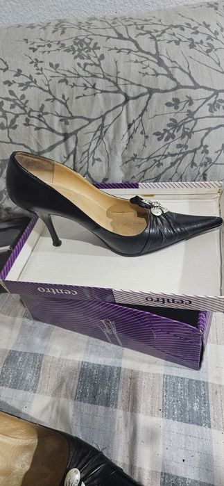 Продам кожане туфли