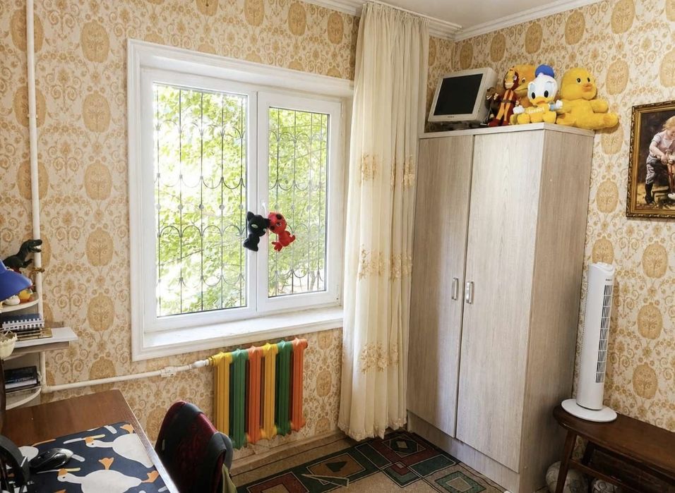 Продаётся на А.Югнаки 3ком