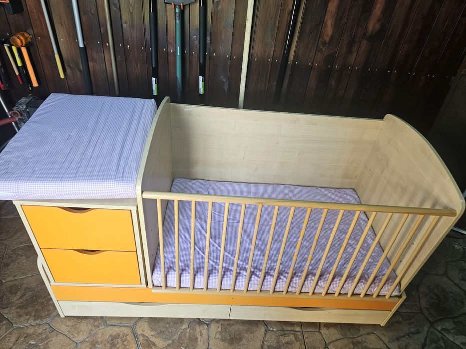 Vând pătuț copii modular, transformabil în pat mare + birou