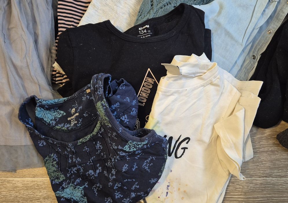 Одежда комплектом для девочки на рост от 134 до 146