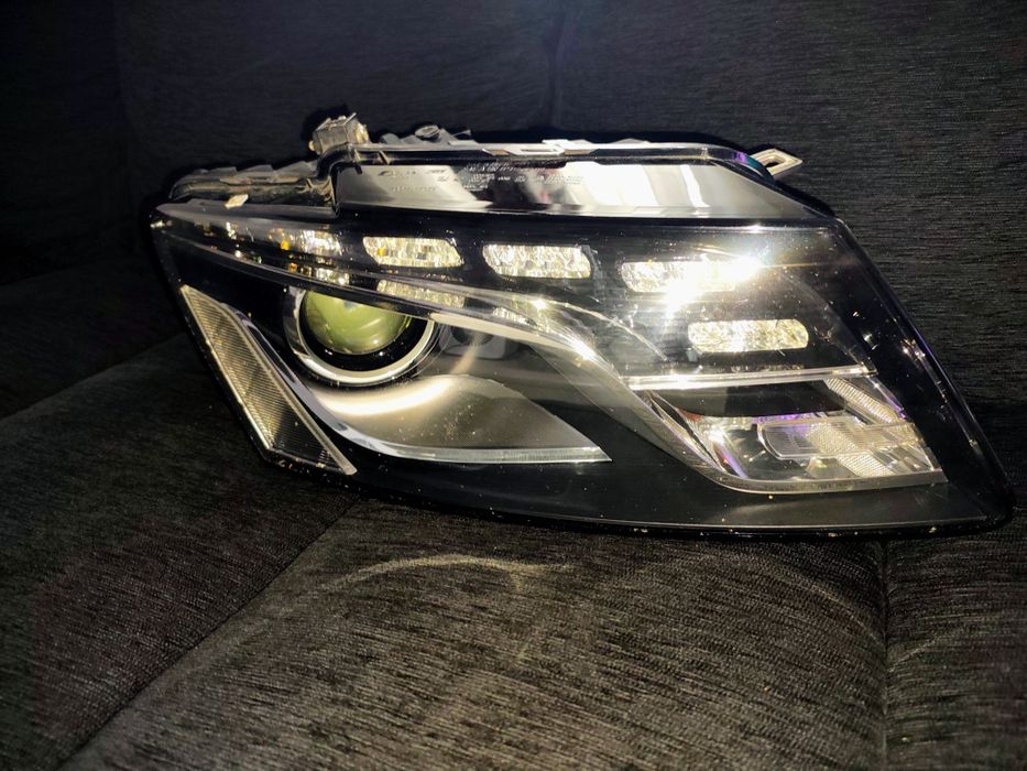 Far Audi Q5 8R (2008-2012) bixenon, impecabil