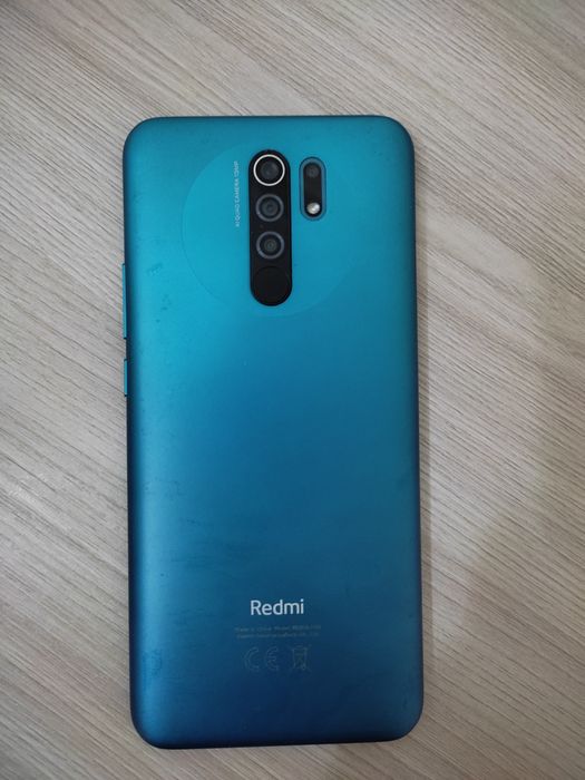 Продам смартфон Redmi 9 в хорошем состоянии