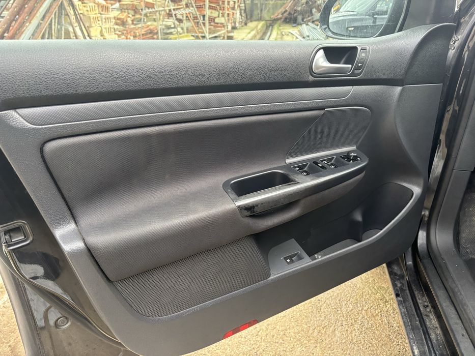 Golf V 1.9 BKC 105 на части