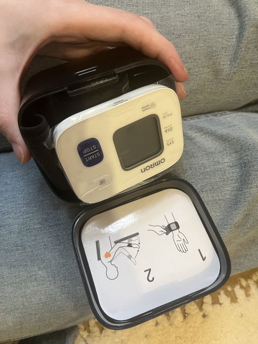 Тонометр Omron для измерения давления
