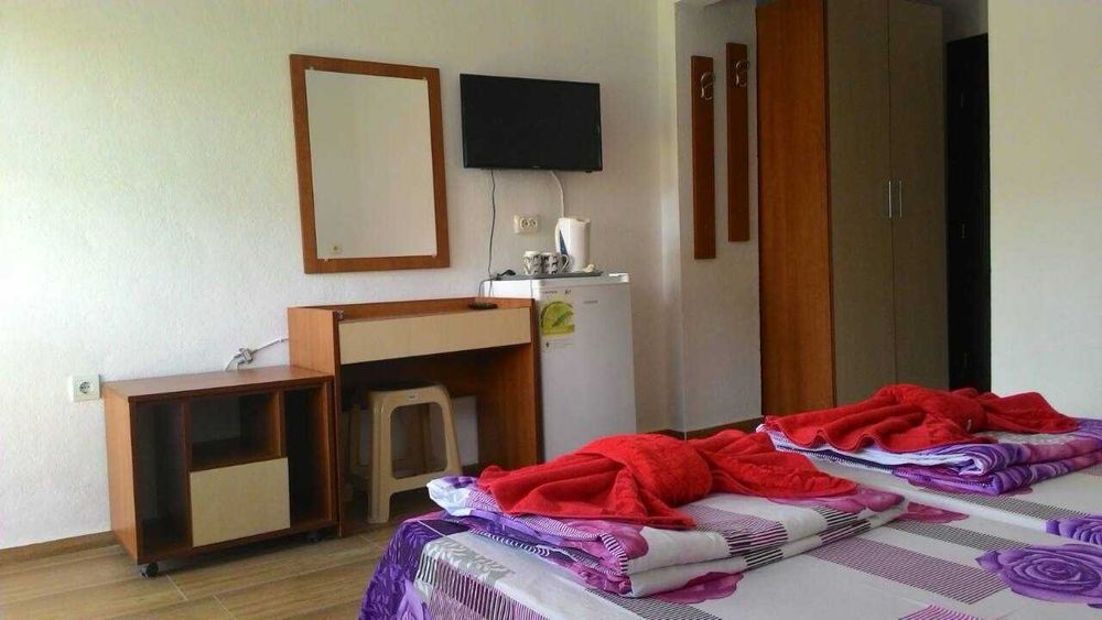 Продава се Хотел в Приморско - 1360 кв.м за 920 €/кв.м - Снимка #10