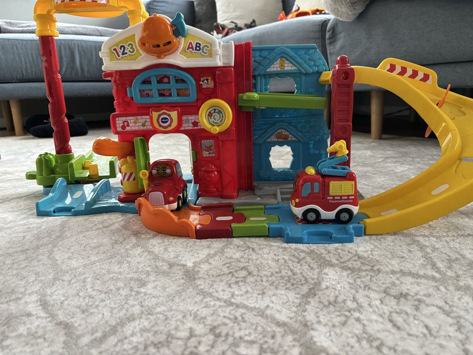 V-tech интерактивна играчка пожарна станция