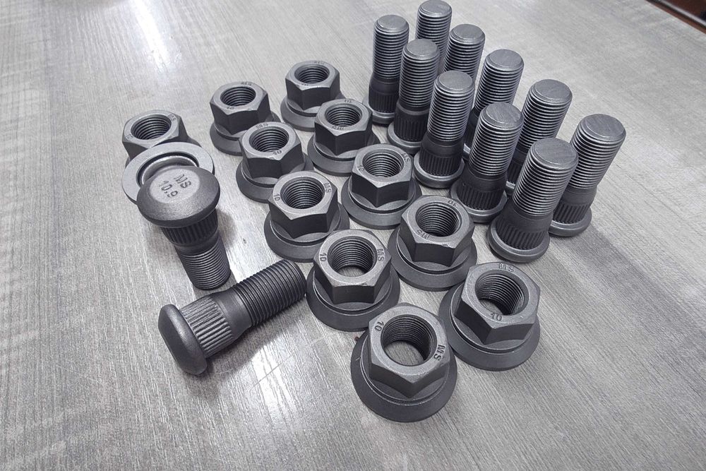 Комплект шпилек+гаек передних колес ГАЗель 24шт