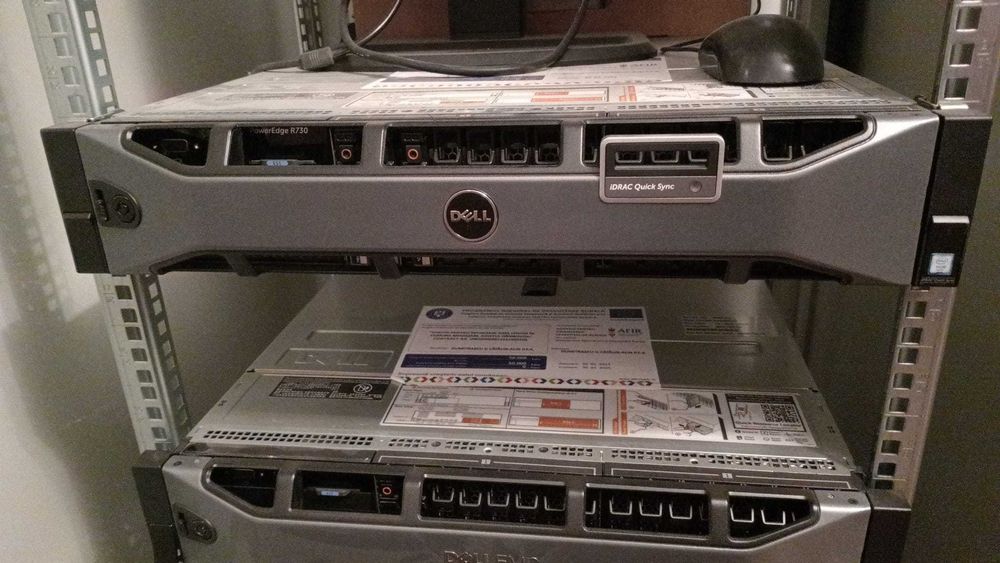 Server Dell R730xd Intel Xeon E5-2630 v4 2.20GHz 64GB 300GB + 2x1TB