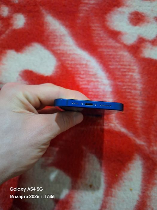 iPhone 12     64гб