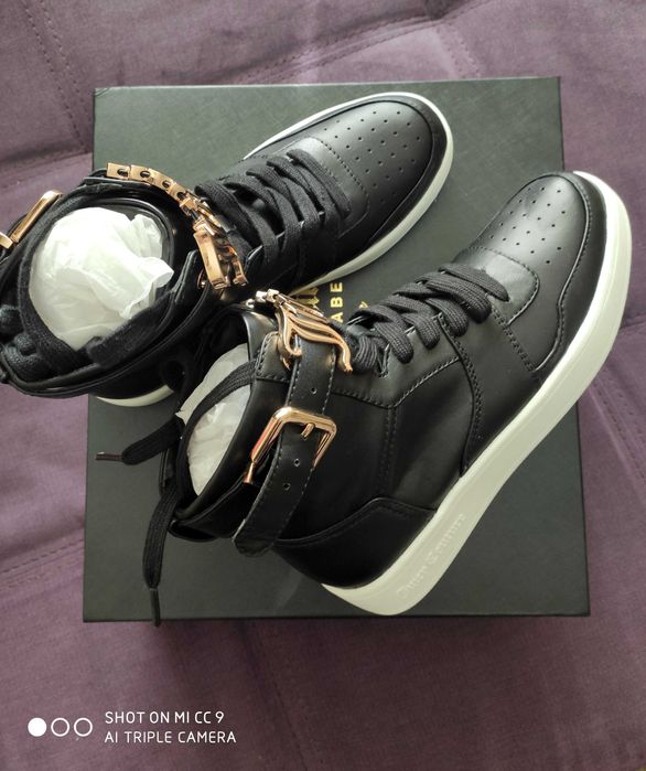 Juicy Couture - Нови високи кецове от естествена кожа