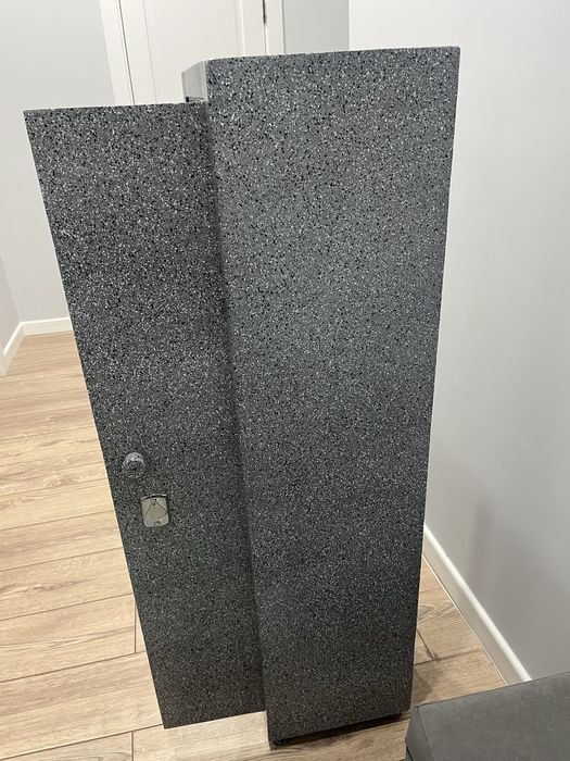 Продам сейф новый