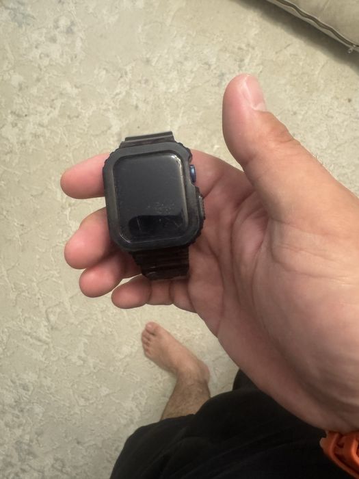 Продам apple watch 8 42 mm