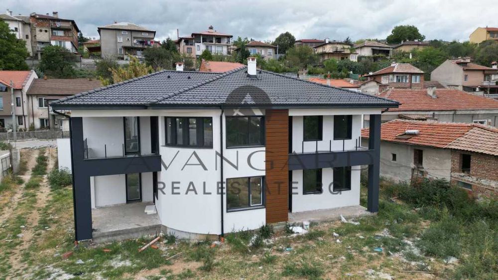 Продава се Къща в с. Първенец, Област Пловдив - 450 кв.м за 812 €/кв.м - Снимка #1