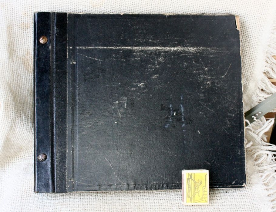 Грамофонни плочи бакелитени 8 бр. в албум патефон ретро грамофон