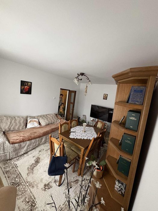 Vând apartament 2 camere Dărmănești, Bacău