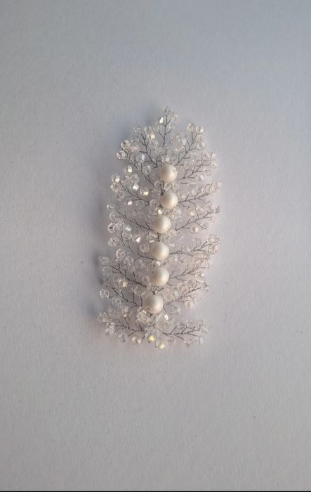 Diadema mireasa, accesoriu par