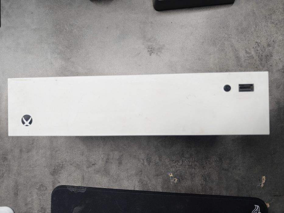 Продам Xbox series s 1дж
