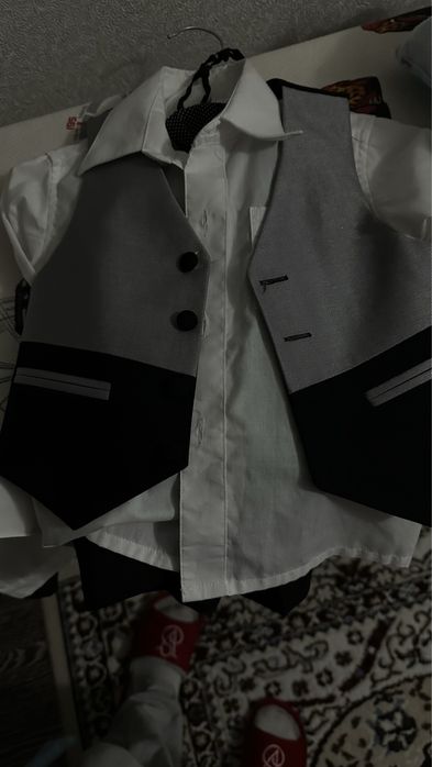 продам костюмчик