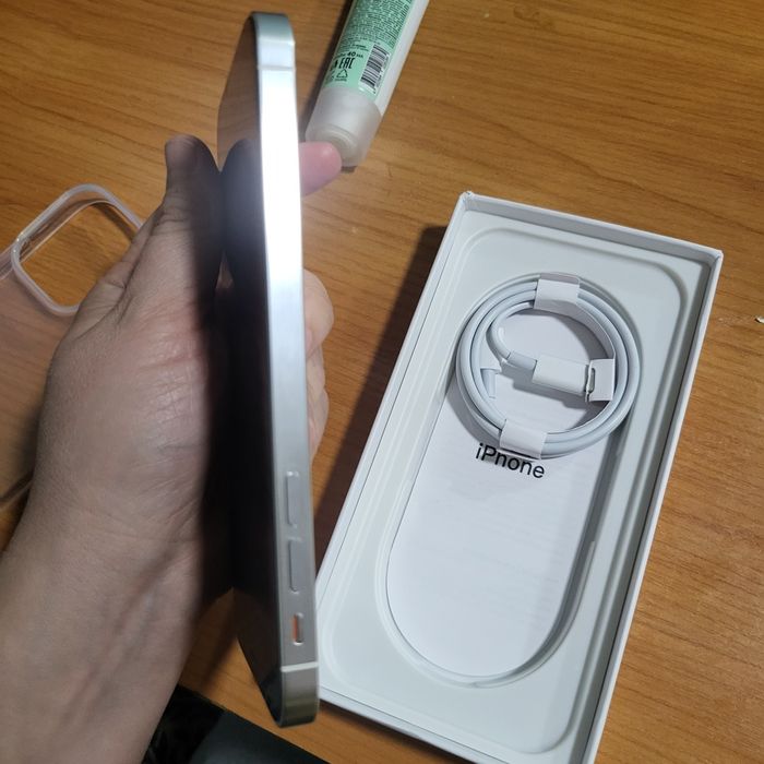 Продам Айфон xr в 16корпусе